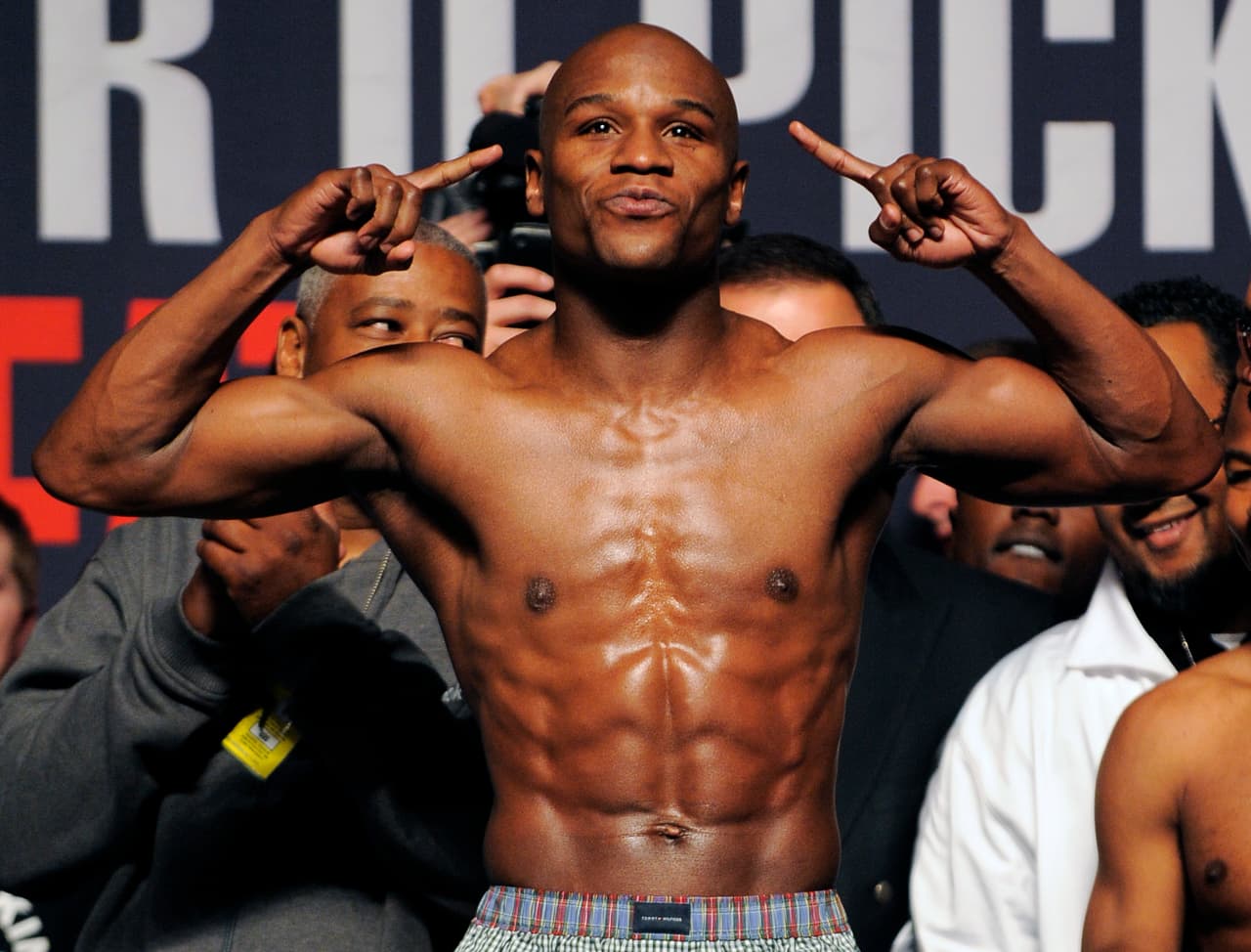 <b>Floyd Mayweather Jr.</b>
<br>Después de 11 años en el ring y tras 39 peleas, el pugilista norteamericano se retira justo a sus 30 años.