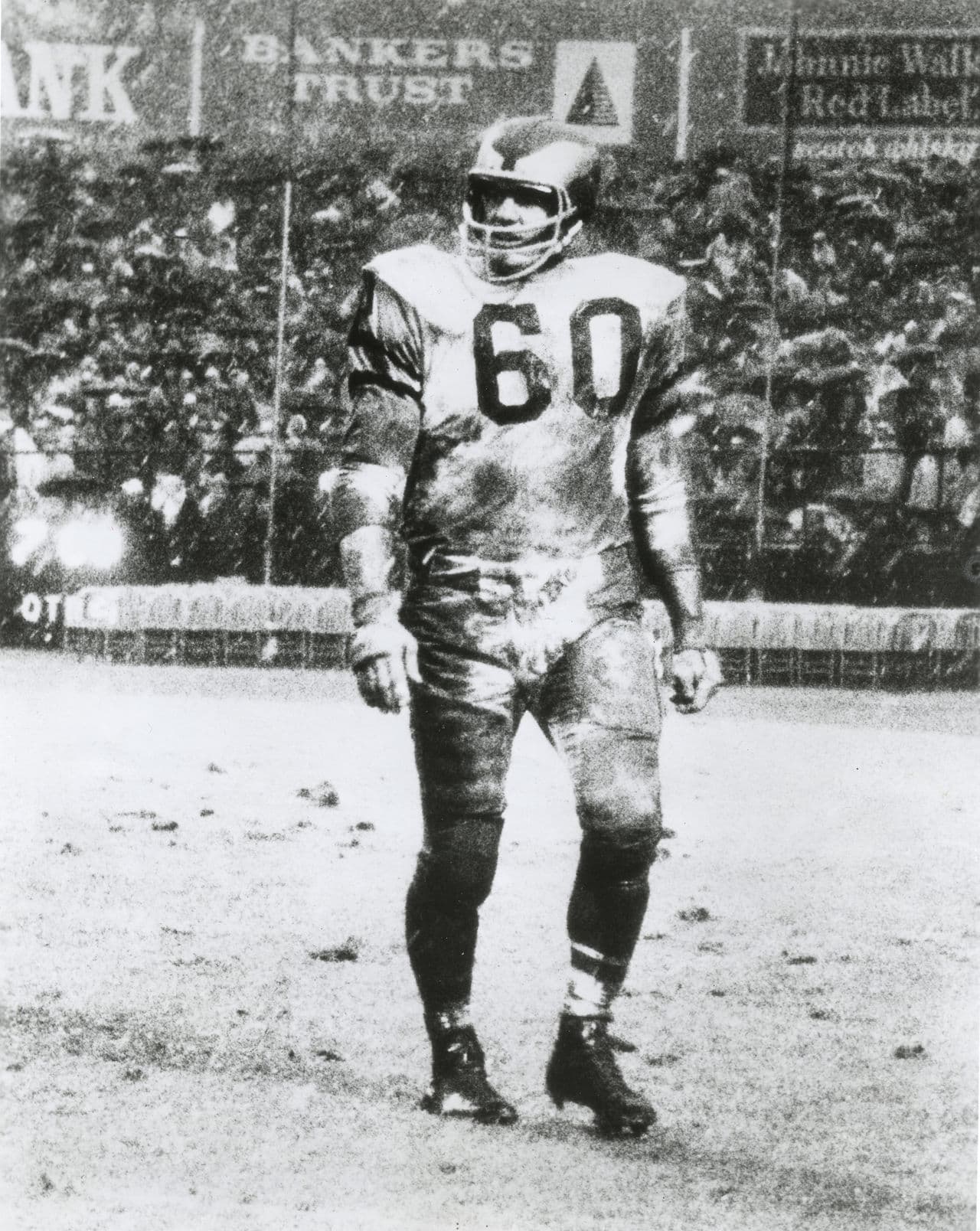 Linebacker - Chuck Bednarik / Draft: 1949 / Univesidad: Penn / Carrera en la NFL: 14 temporadas (Philadelphia Eagles, 1949-1962).