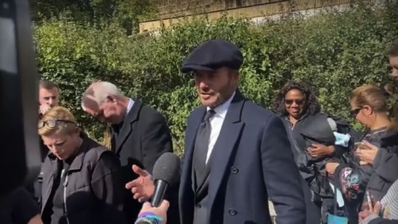 Beckham hace fila de más de 12 horas para despedirse de la Reina Isabel II
