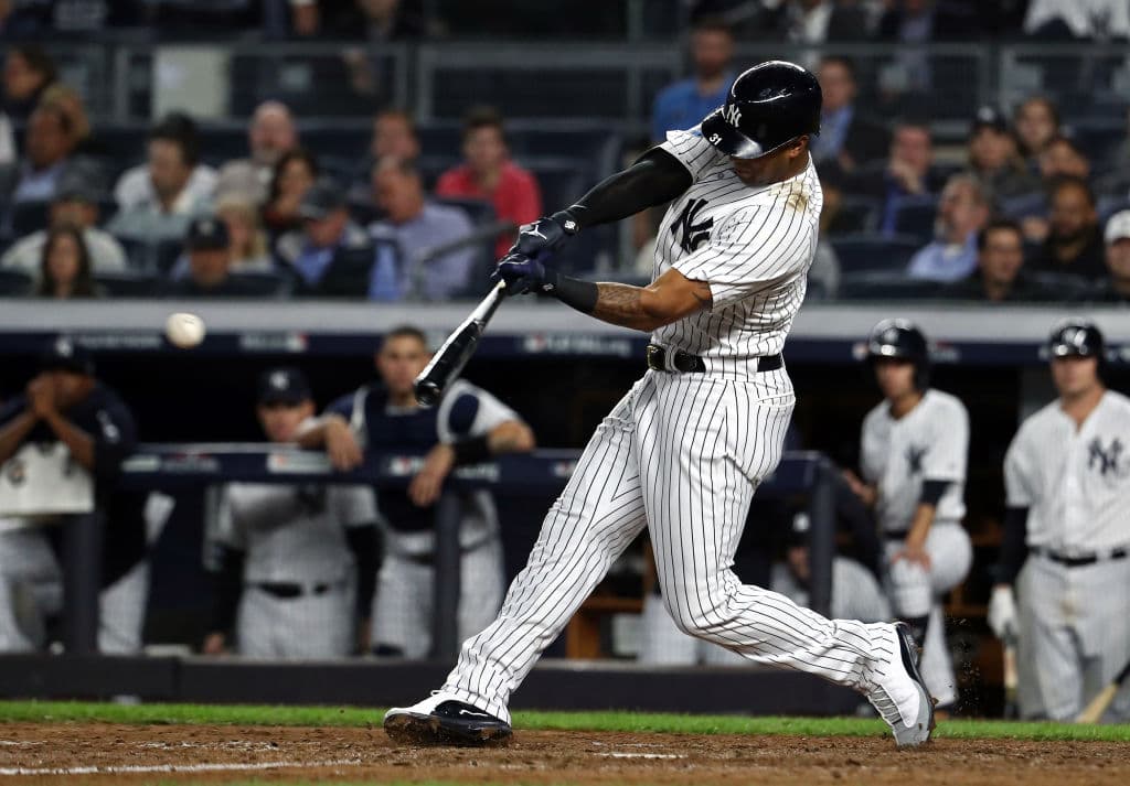 En la sexta entrada se le vino la noche a los A's. Hicks pegó un doblete que empujó a Judge, quien a su vez se había embasado con doblete para ampliar a 3-0 la ventaja.