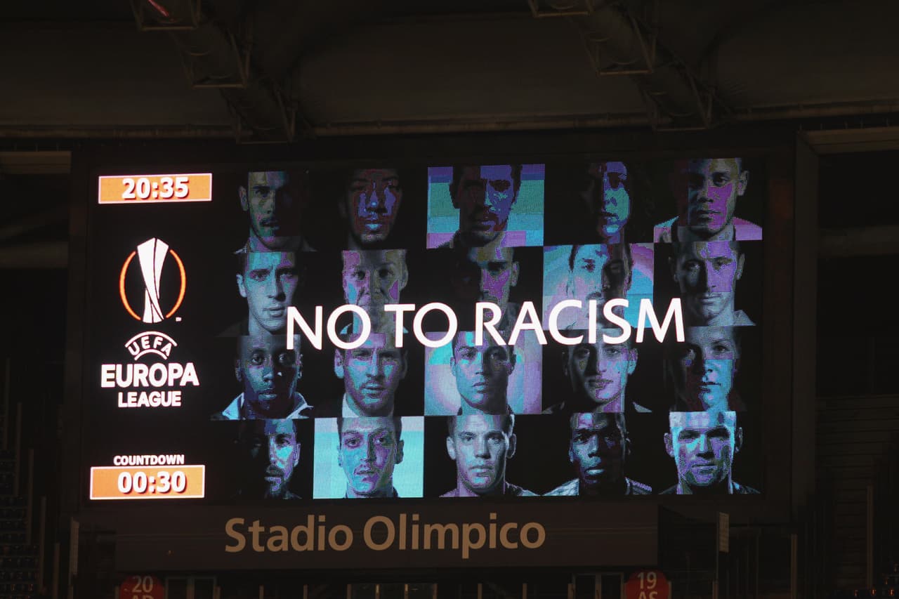 Las insistentes campañas en contra del racismo intentan mitigar la crueldad inherente al fútbol, que explota cualquier diferencia del rival para convertirla en una ventaja deportiva.