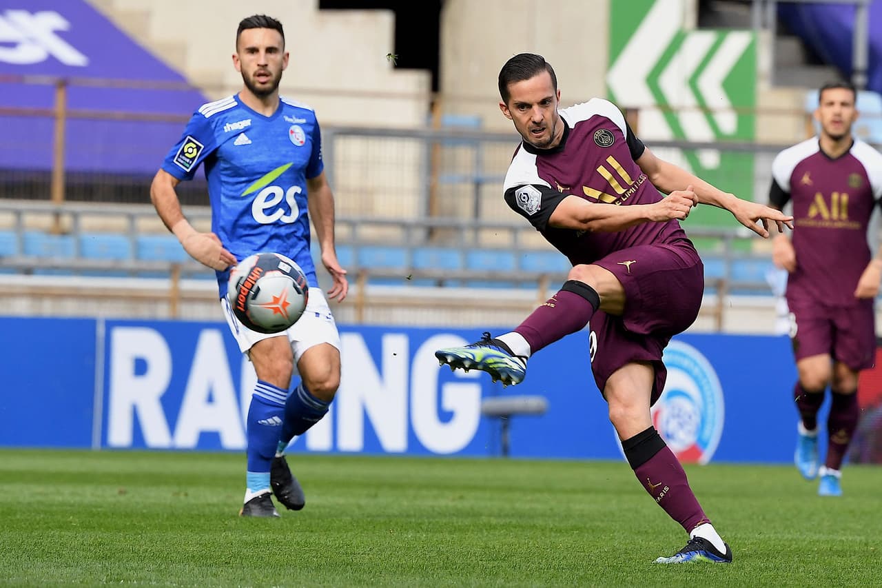 El PSG goleó al Strasbourg, pero tiene tres puntos menos que el líder de Francia, el Lille.