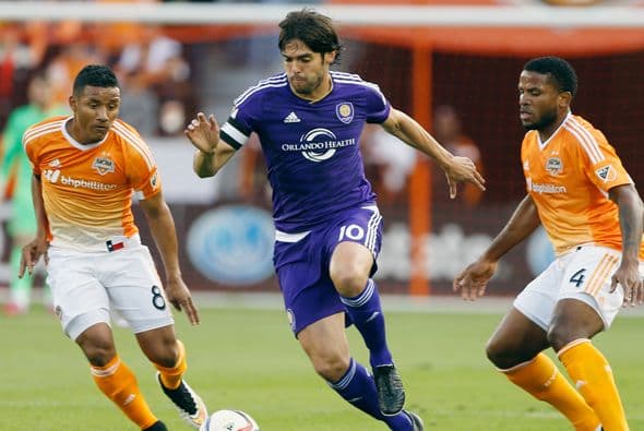 Orlando City SC obtuvo su primera victoria en la historia al vencer 1-0 a Houston Dynamo de visitante.