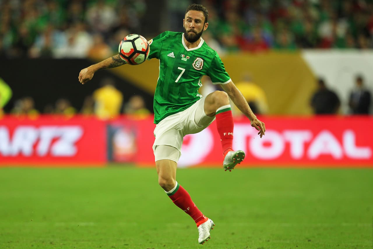 Miguel Layún es otro fijo en el equipo mexicano. El lateral del Porto vive una excelente temporada, ha hecho goles y viene con la idea de brillar con la selección.