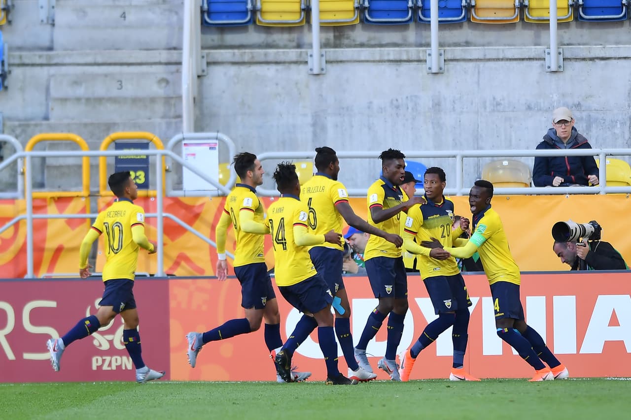Gonzalo Plata fue quien venció a Carlos Higuera con un remate al borde del área para poner el 1-0 en el marcador.
