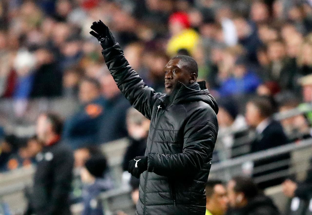 Dirigió al Milan y no los llevó a competiciones europeas. En la Superliga China no consiguió el ascenso de su escuadra y en La Liga llevó al Deportivo La Coruña al descenso. Tuvo un paso discreto como seleccionador de Camerún.