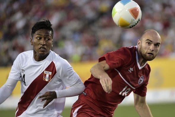 Más tarde, Perú venció 2-0 a Canadá en un choque sin nada en juego ya que el empate entre Panamá y Brasil eliminó a los dos.