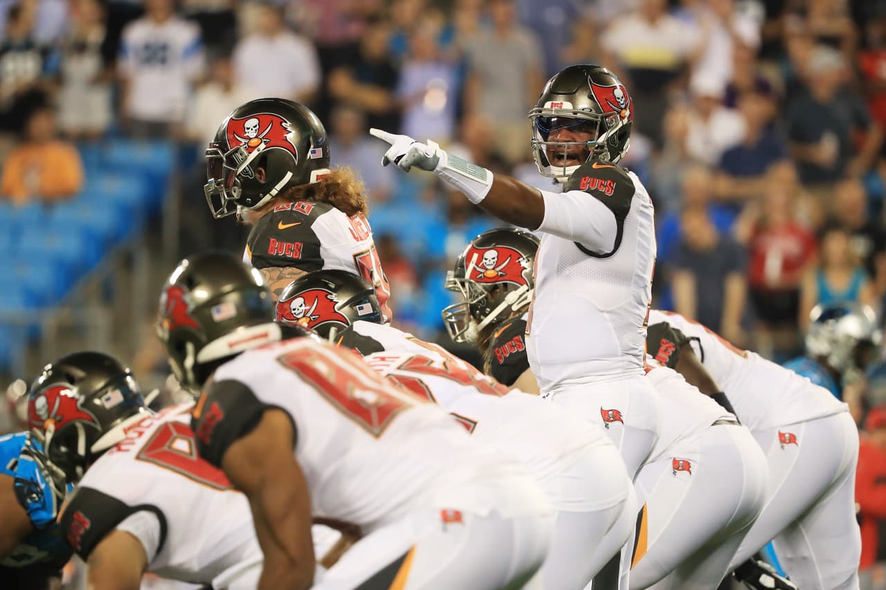 Las mejores imágenes del Carolina Panthers vs Tampa Bay Buccaneers del Thursday Night en la Semana 2 de la NFL.
