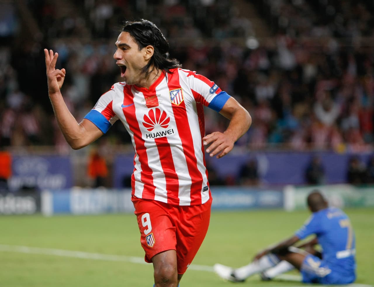 La sentencia del colombiano llegó al minuto 45, justo antes del descanso, con un remate cruzado por la banda izquierda. El titulo estaba muy cerca para los españoles.