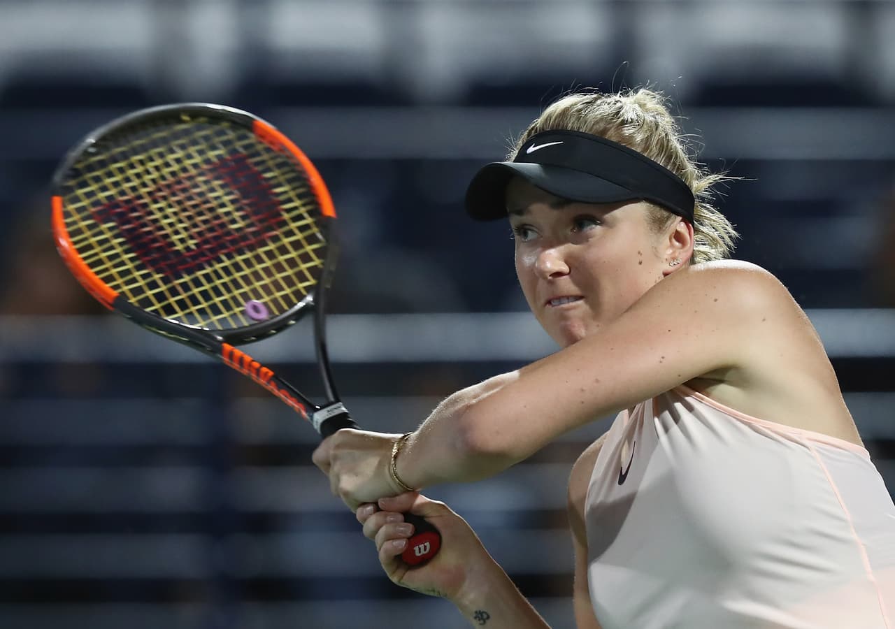 La ucraniana Elina Svitolina, primera favorita y cuarta del mundo, conquistó por segundo año consecutivo el torneo de Dubai tras imponerse en la final a la rusa Daria Kasatkina por 6-4 y 6-0.