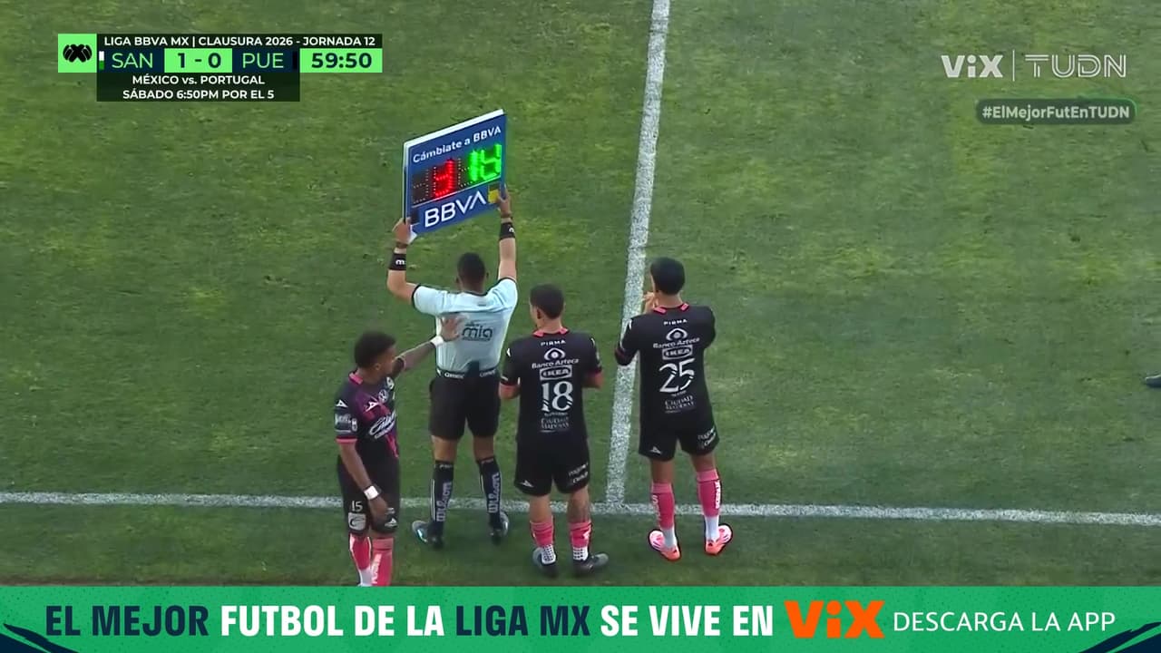 ¡Última hora! Jugador agrede al cuarto árbitro y se va expulsado en el Santos vs. Puebla