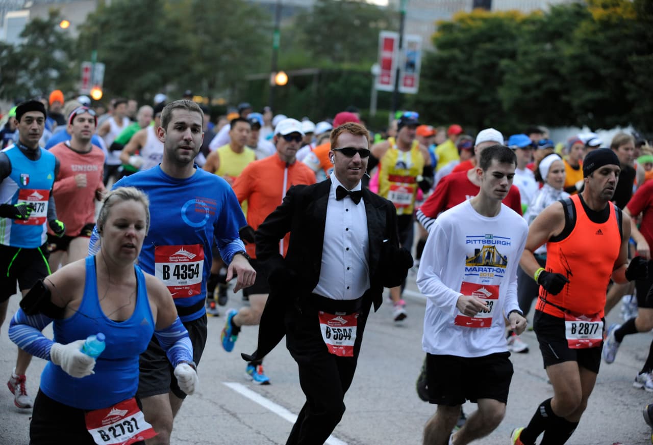 El maratón pasa por 29 barrios de la ciudad de Chicago por lo que hay una gran oportunidad de ver pasar a los más de 40,500 corredores.