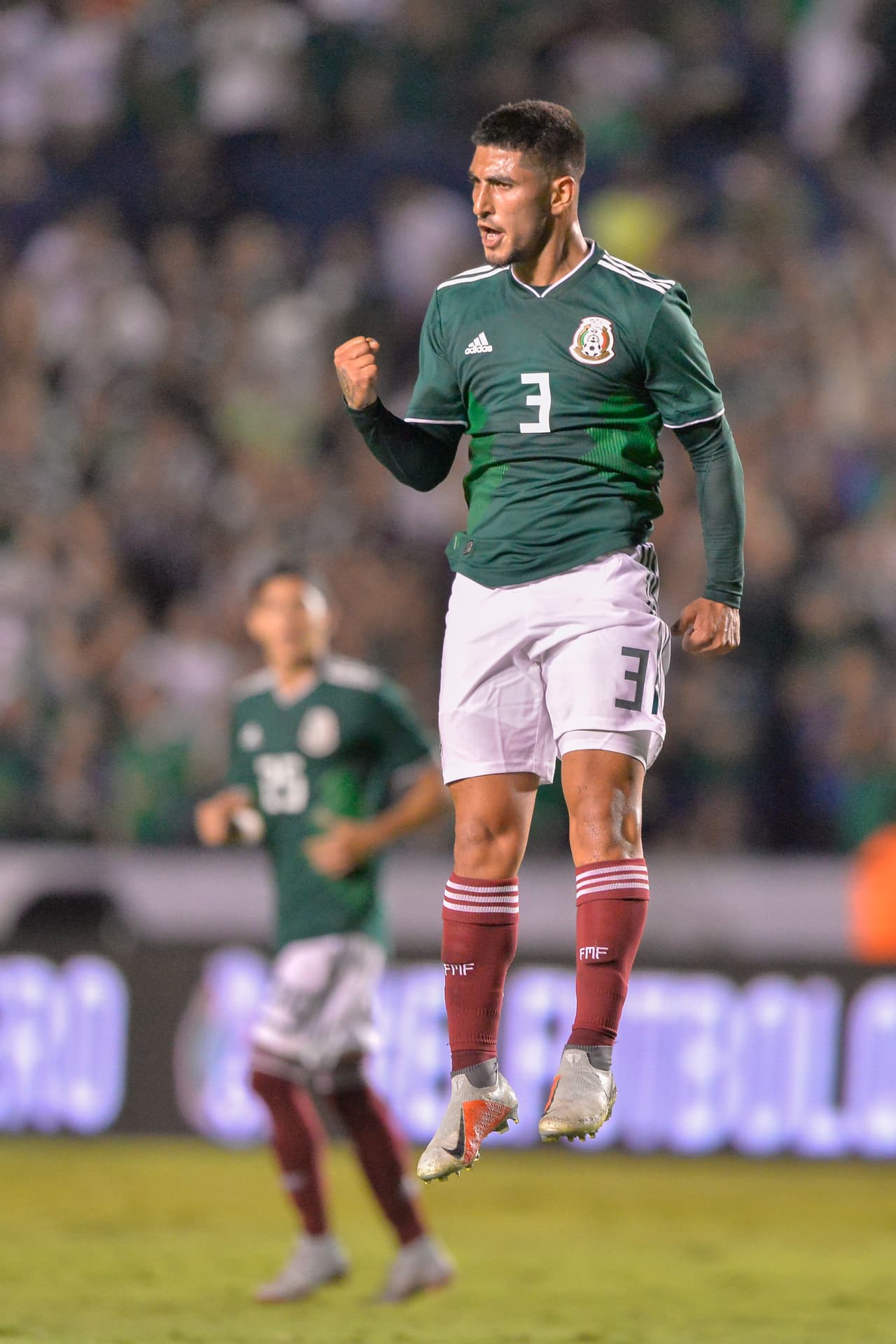 Con la selección mayor ha jugado 6 partidos, acumula 346 minutos y un gol.