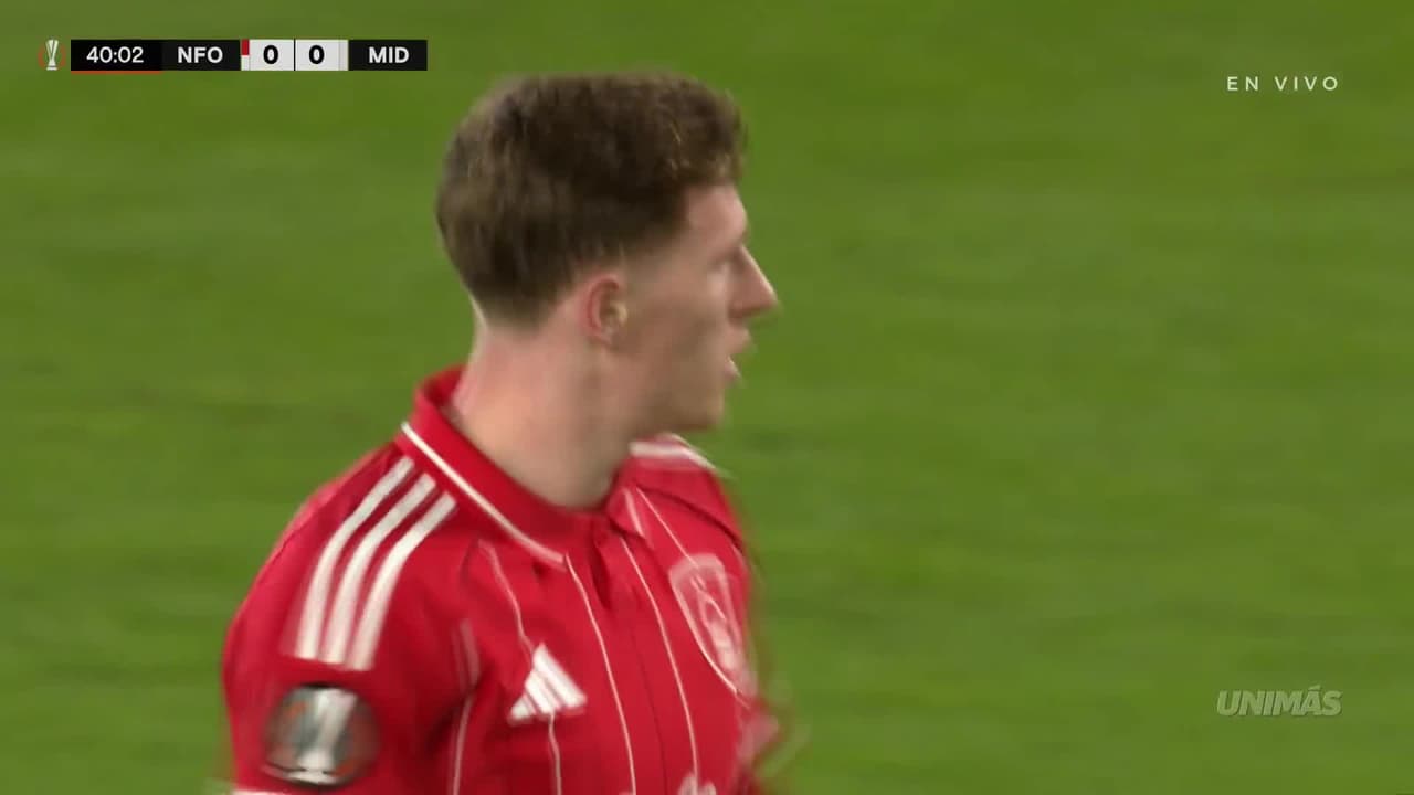 ¡Ólafsson se agranda! Otra atajada espectacular ante Nottingham