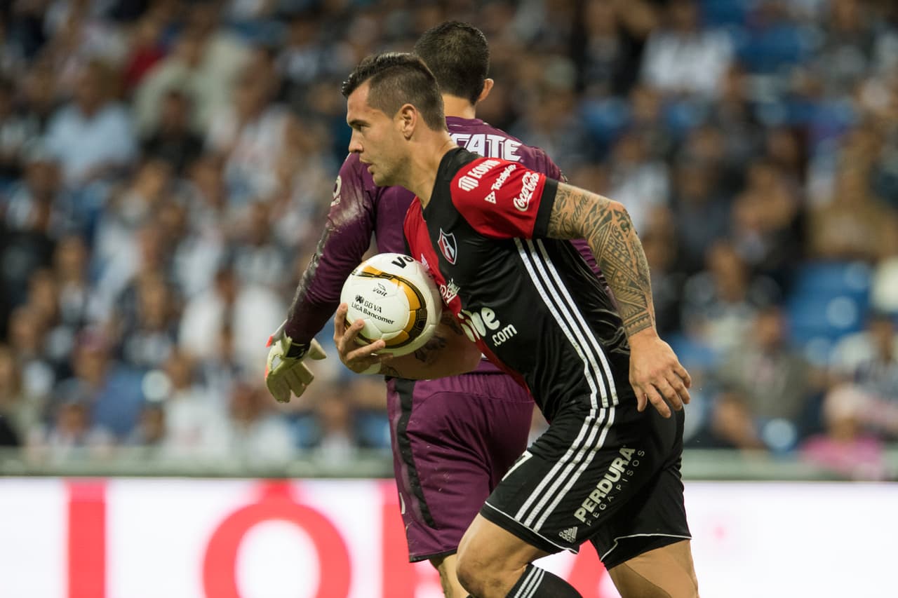 Pero lanzaron el pundonor por delante y tuvieron una breve reacción. A los 34 minutos, Milton Caraglio hizo el único tanto de los de Jalisco.