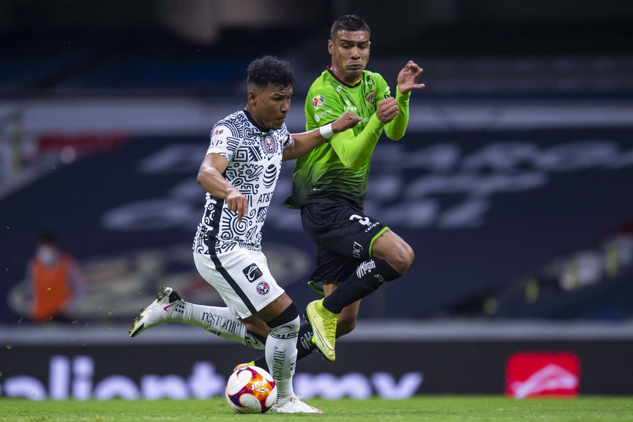 Con goles de Emanuel Aguilera y Roger Martínez, América vence 2-0 a Bravos y se adueñan de los tres puntos.