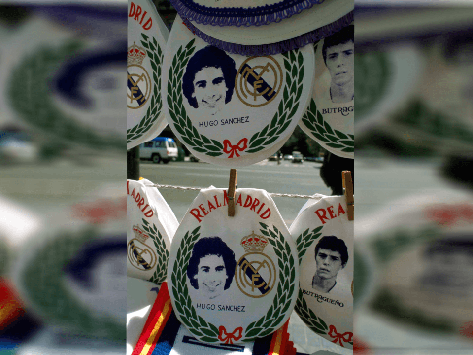 Así mismo, el realizar declaraciones poco agradables previo a un partido, el no asistir al velatorio de un compañero, y no ser convocado a un partido, causaron descontentos de ambas partes.