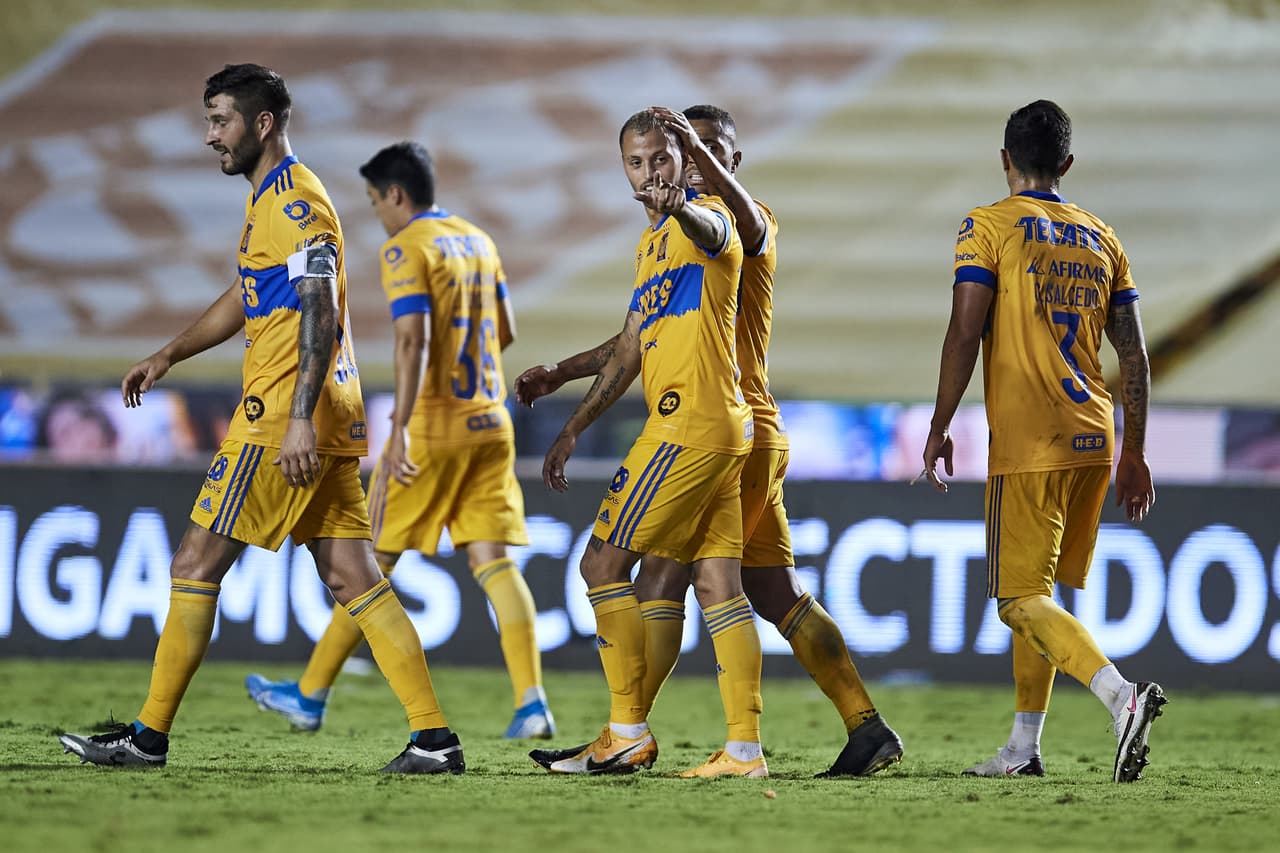 Tigres volvió a la senda del triunfo luego de vencer en casa 2-0 a Santos, quienes son antepenúltimos de la justa con 9 puntos. Los del ‘Tuca’ son octavos con 14.