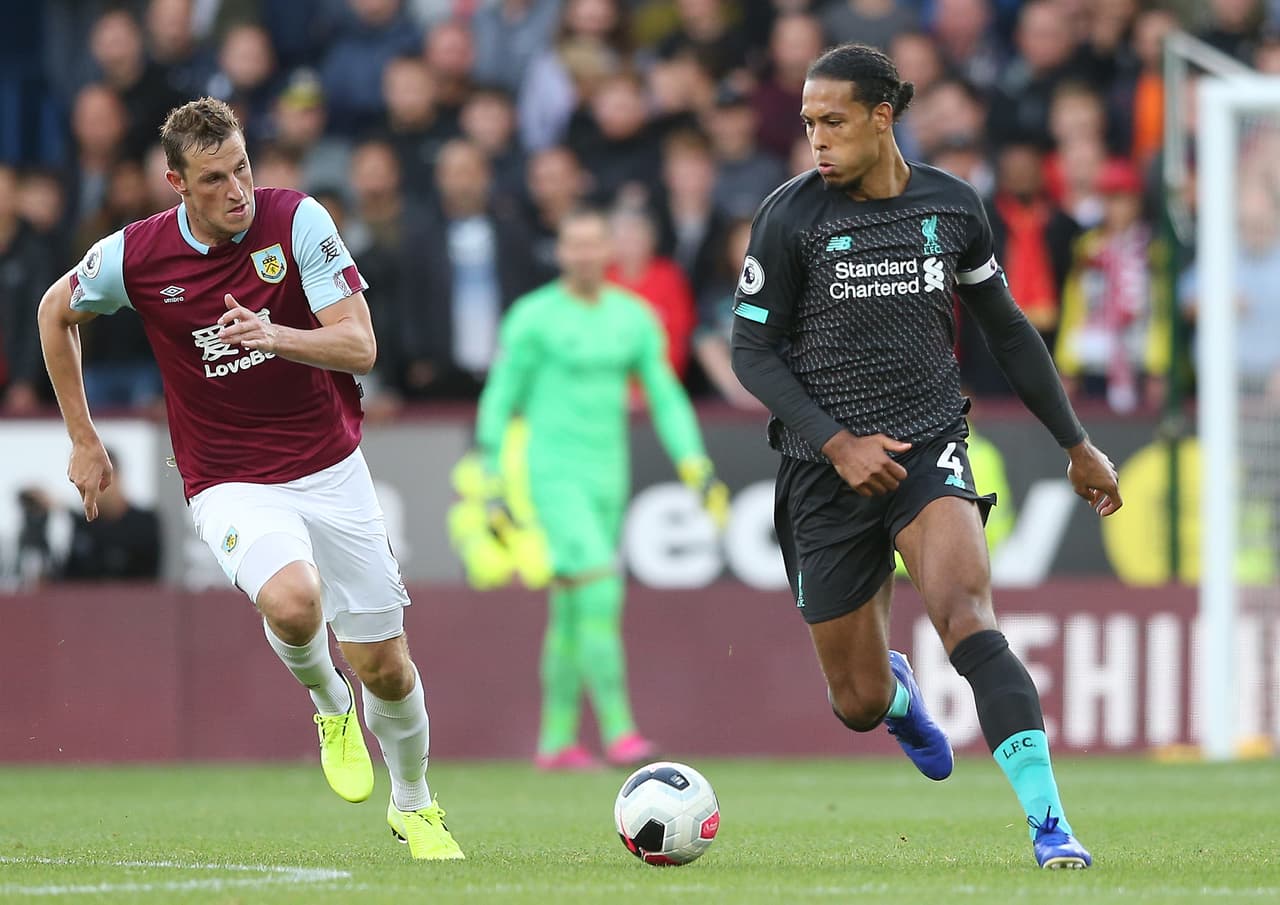 Liverpool superó 3-0 al Burnley en Turf Moor con goles de Sadio Mané, Roberto Firmino y autogol de Chris Wood. Los Reds continúan con paso perfecto tras 4 fechas en la Premier League.