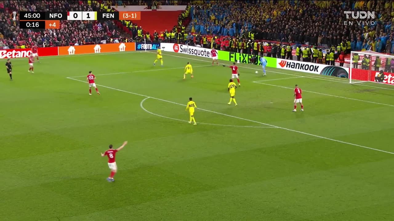 ¡TIRO ATAJADO! disparo por Sidiki Cherif.