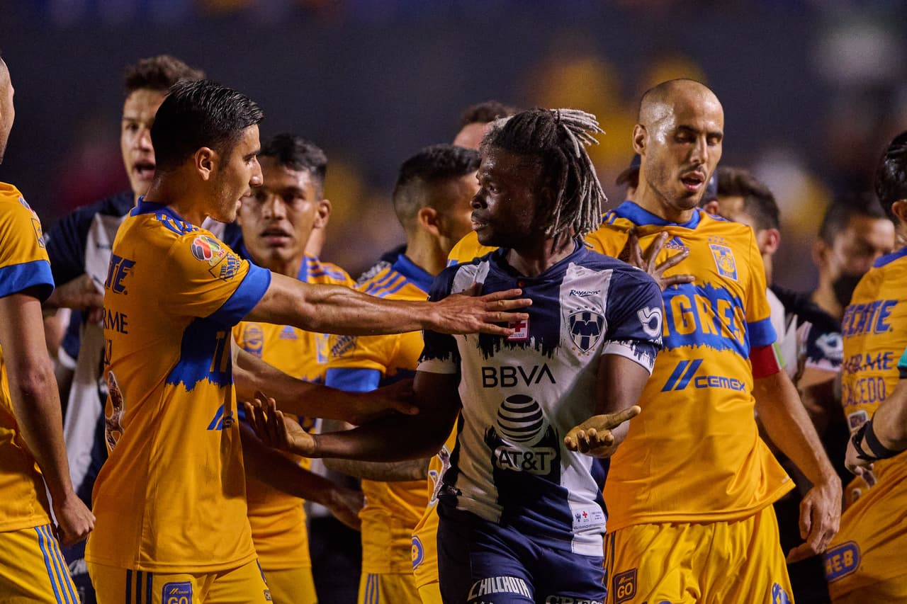 El partido terminó con bronca y una expulsión para Rafael Carioca.