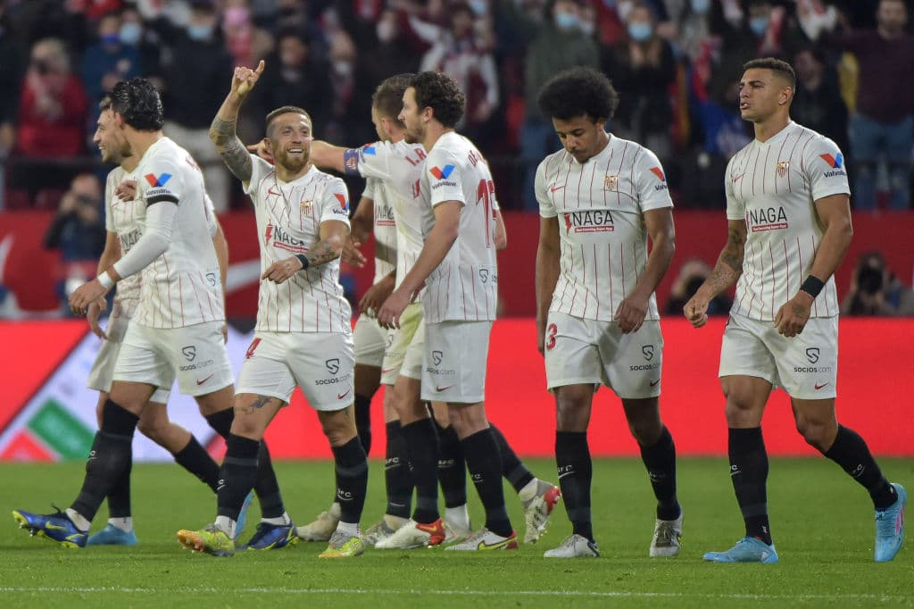 Papu Gómez y Rafa de Mir son los encargados de batir la portería de Edgar Badia para poner el 2-0 definitivo en el marcador y sumar tres importantes unidaes.