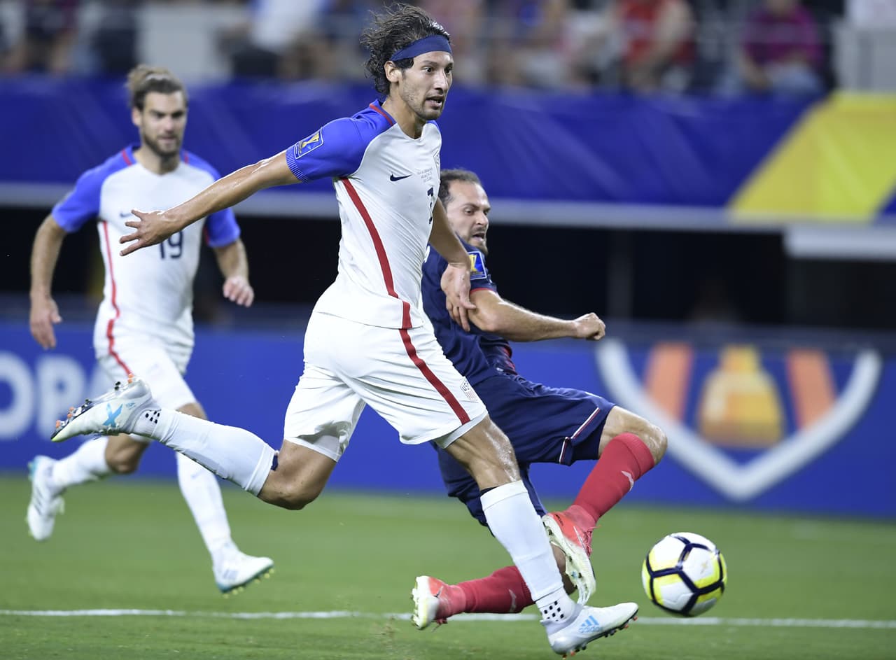 El defensa Omar González, de padres mexicanos, defiende la camiseta del Team USA aunque juega en la Liga MX.