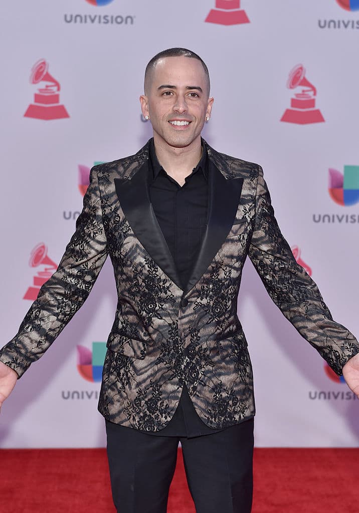 Estas importantes colaboraciones han enriquecido la vida artística de Lele de manera inaudita.