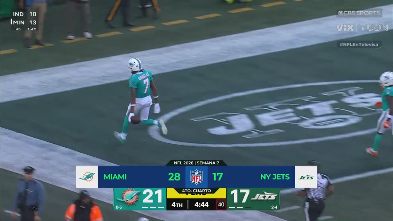 Touchdown Dolphins: Caleb Douglas recibe pase de 63 yardas