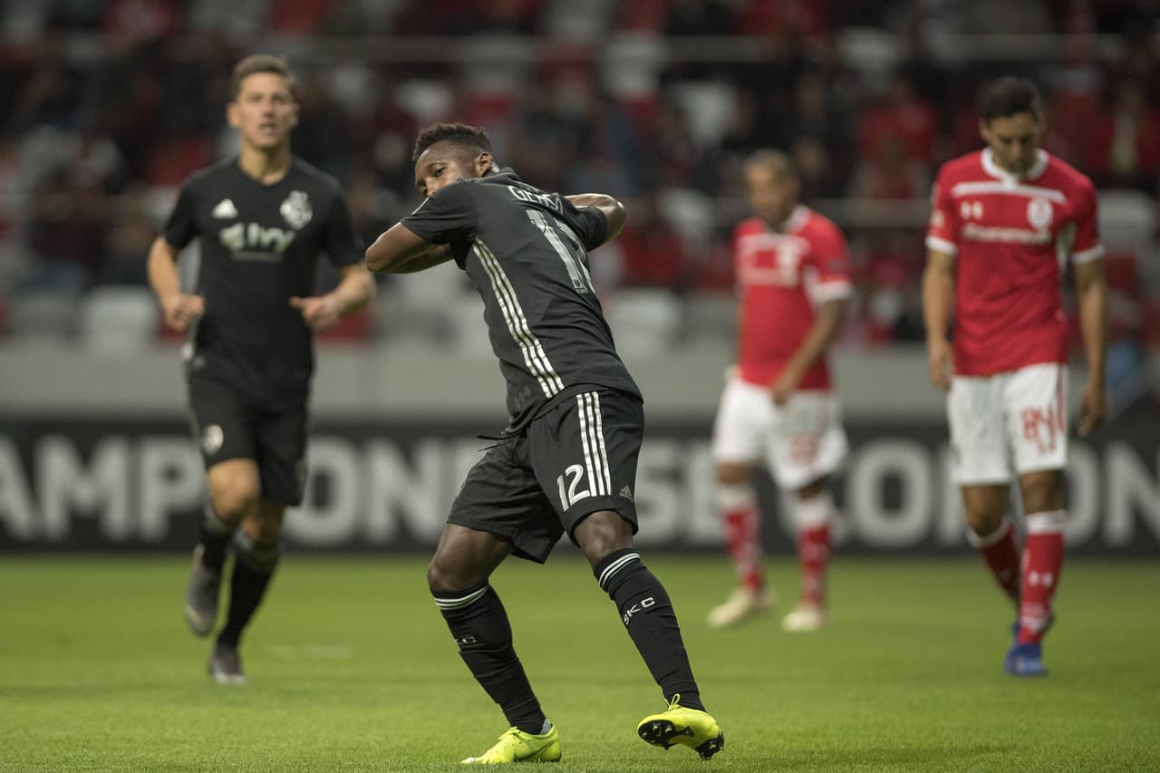 Enganchó en el área, recortó hacia el centro y definió por debajo del cuerpo de Alfredo Talavera.