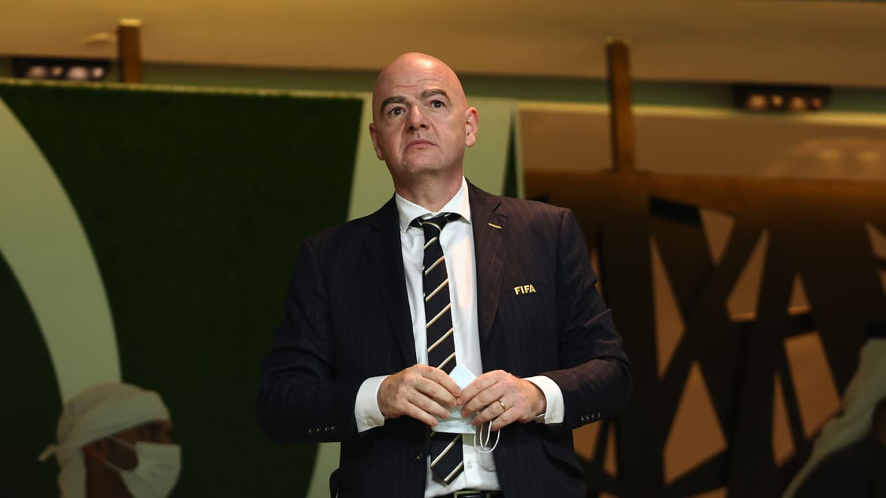 Piden a FIFA reabrir el mercado de fichajes por guerra de Rusia