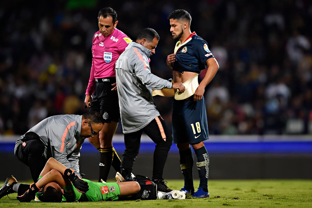 <b>Bruno Valdez: 7.</b> El central del América se sumó al frente y regresó bien, pero tuvo gran culpa en el empate de Pumas al perder la marca en el corazón del área.