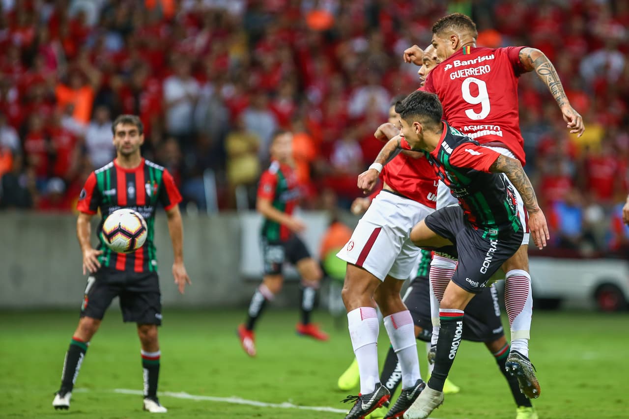 Como si no hubiera sido suficiente con su regreso con gol en Brasil, Guerrero marcó doblete en la noche del martes.