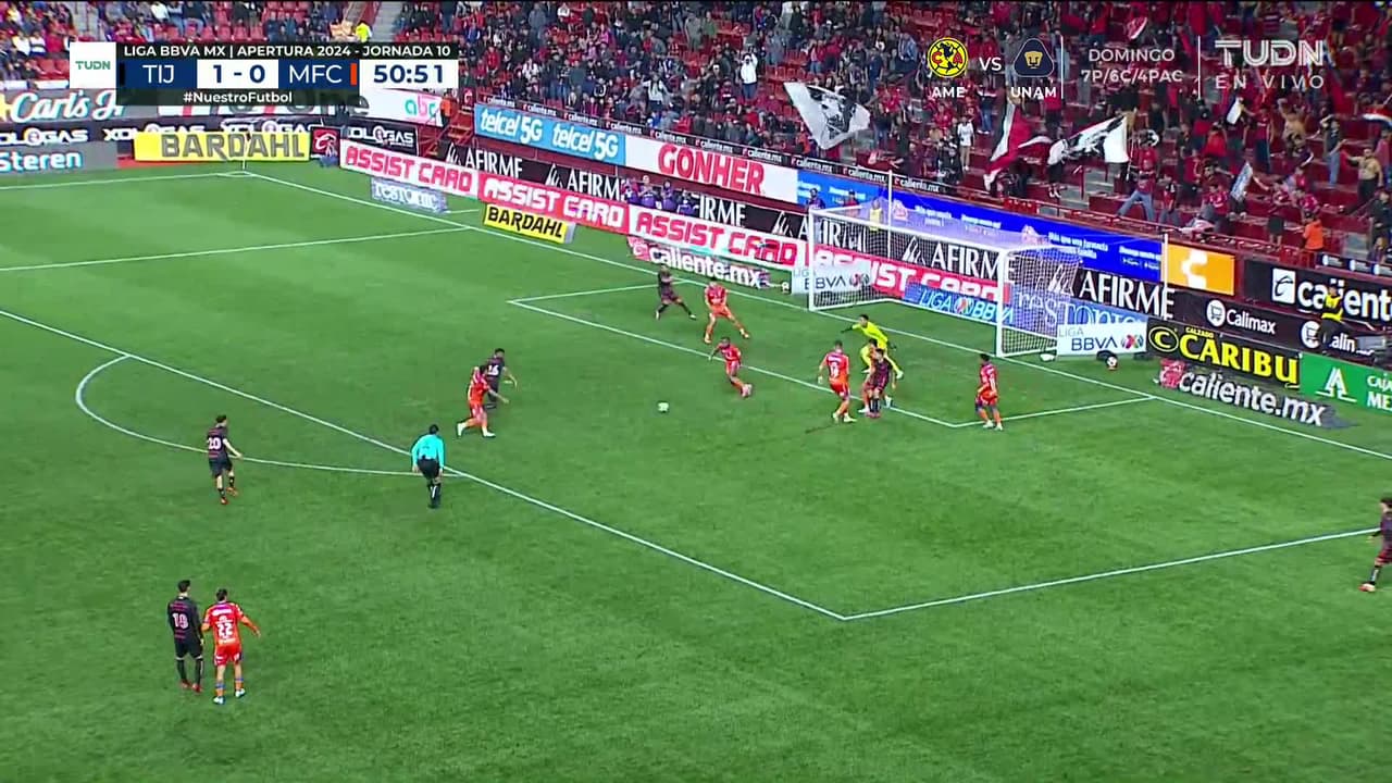 ¡TIRO ATAJADO! disparo por Jaime Álvarez.