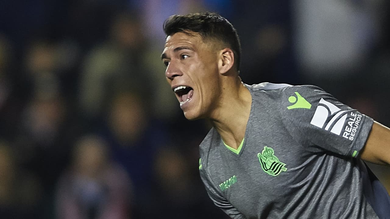 Héctor Moreno llega a un club donde brillaron leyendas del futbol mundial