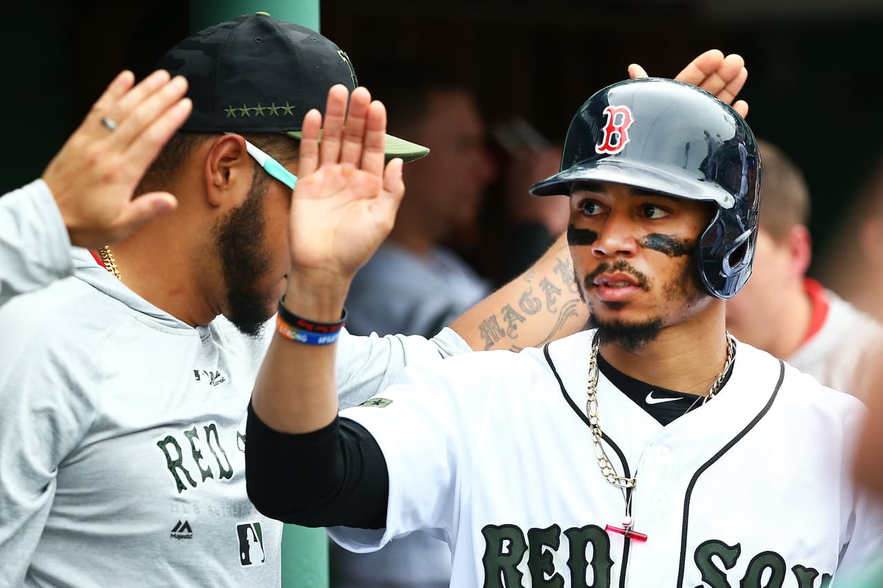 En los jardines, uno de los titulares será Mookie Bets, de los Boston Red Sox. Para el outfielder de 25 años es su tercer llamado al evento. Este año es líder en promedio (.343) y en slugging (.675).