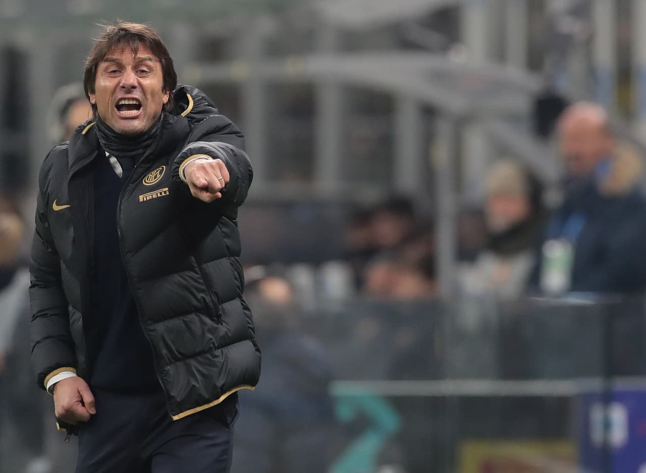 El Estadio Giuseppe Meazza albergó este encuentro entre el Inter y la Roma pero ninguno pudo imponer condiciones.