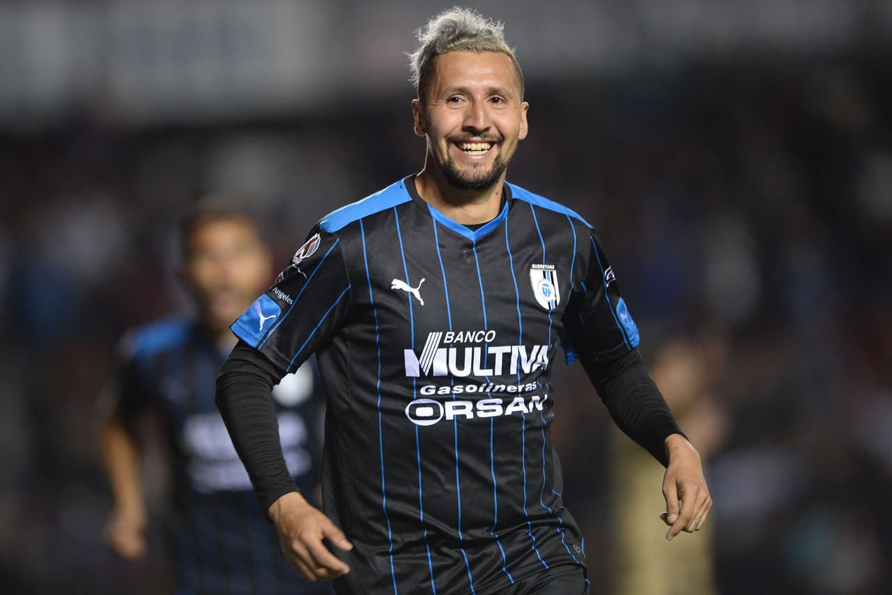 En los últimos años la defensa central de México ha sufrido por encontrar relevos de confianza para cuando los titulares se lesionen o sean expulsados y el zaguero de Gallos podría levantar la mano para ser uno de ellos.