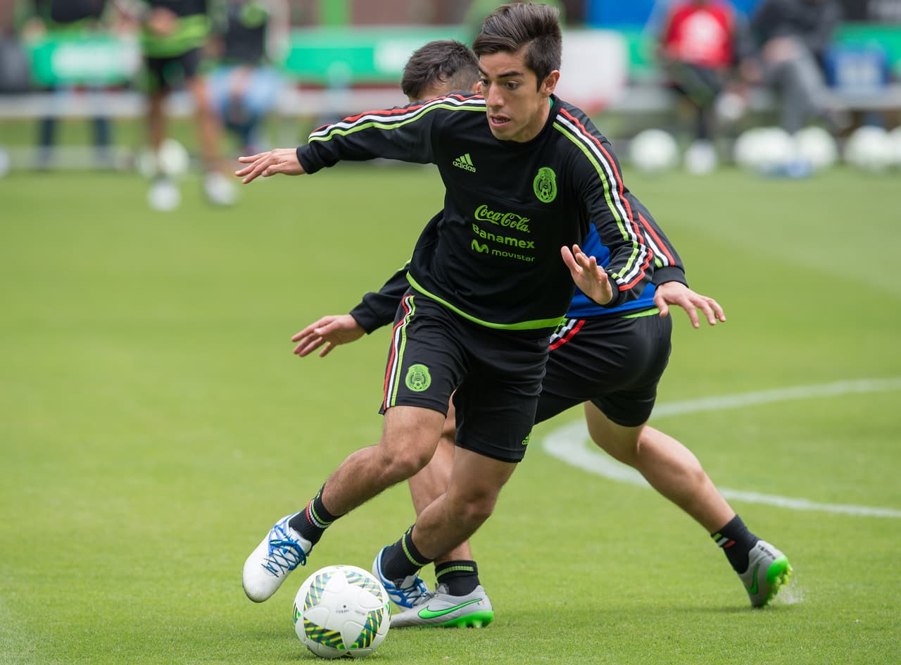 El caso de Pizarro tendrá una dura pelea con Javier Aquino por la parcela derecha en ataque, pero el hombre de tuzos por ahora debe estar concentrado en participar en el evento olímpico de agosto.