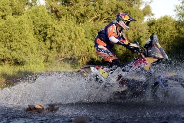 Viladoms marcha cuarto a una hora y 8 minutos del líder, mientras que el chileno Jeremías Israel, quinto, es el latinoamericano mejor posicionado.