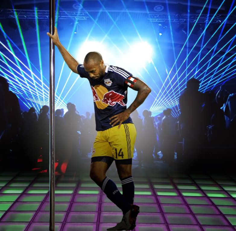Los mejores memes del icónico festejo de Thierry Henry jugando con el New York Red Bulls.