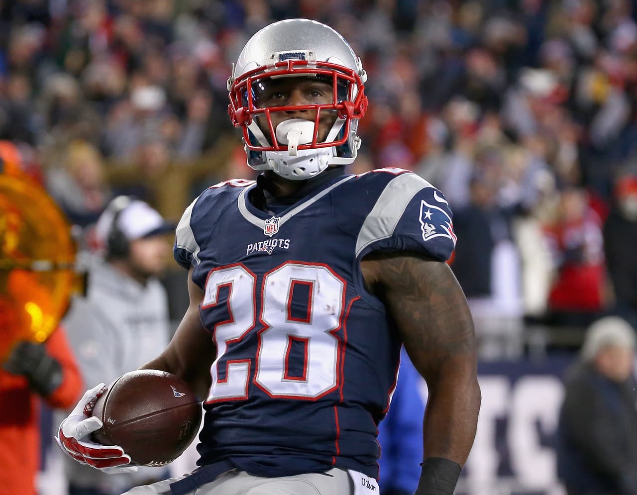 White fue elegido por los New England Patriots en la cuerta ronda del draft del 2014.