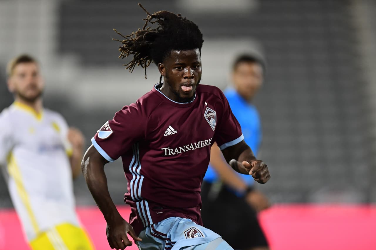 Lalas Abubakar llegó cedido a Colorado Rapids porque en Columbus Crew no contaba con demasiados minutos. Desde su arribo al club de las Montañas Rocosas no ha hecho más que destacar en una defensa que comenzó de mala manera 2019.