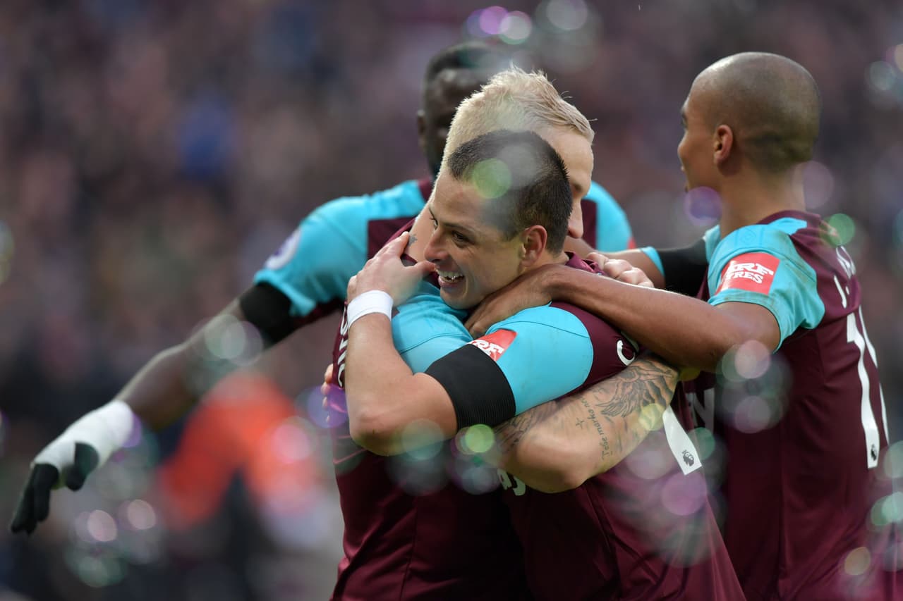 El mexicano no tiene los minutos que esperaba en el West Ham.