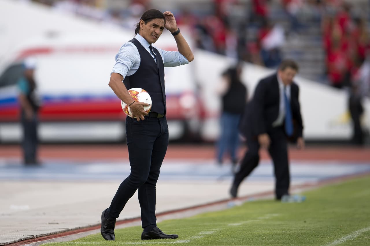 Quiere consolidarse como técnico, pues lleva tres años entrenando en el futbol mexicano, pues tiene muchas cosas que aportar y bastante experiencia.