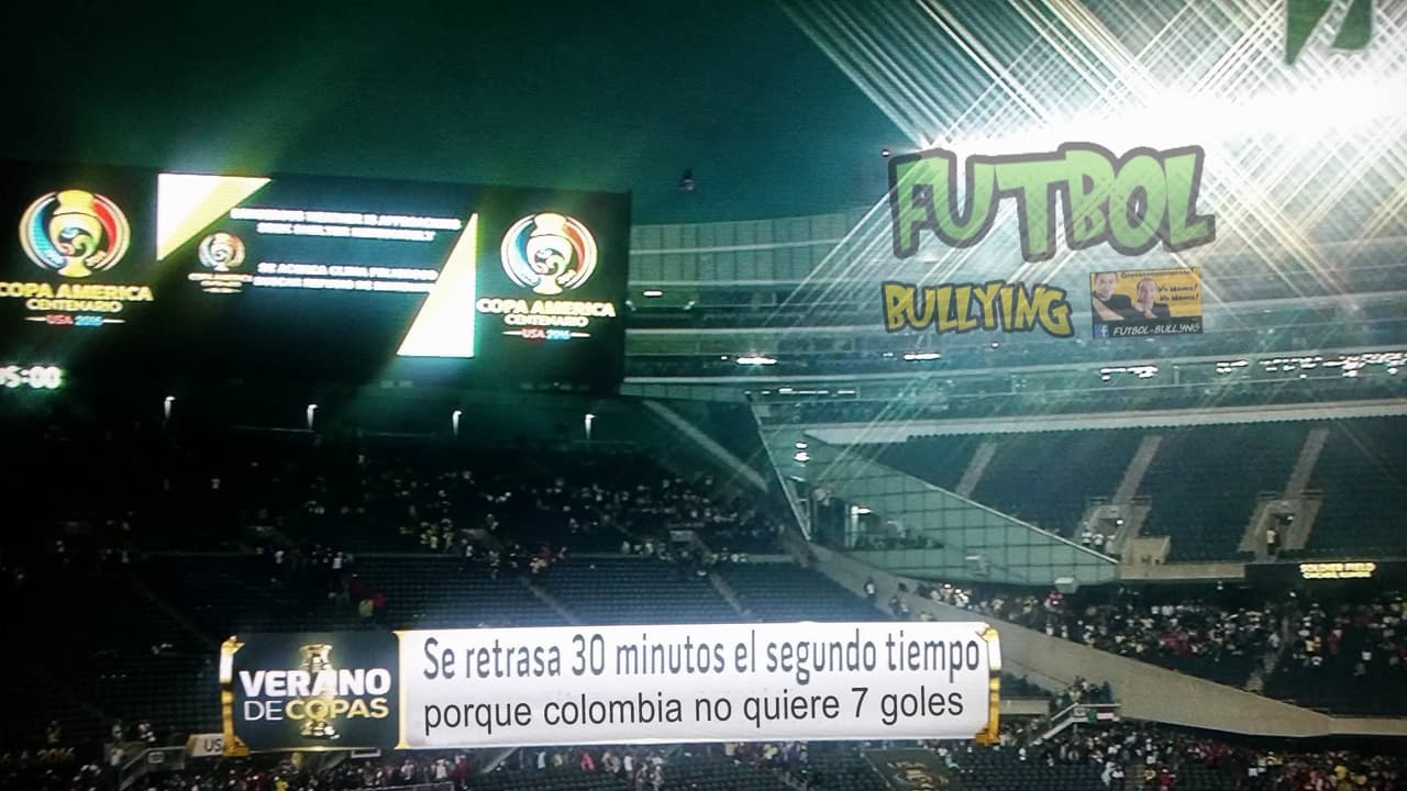 Memes del partido de Chile contra Colombia.