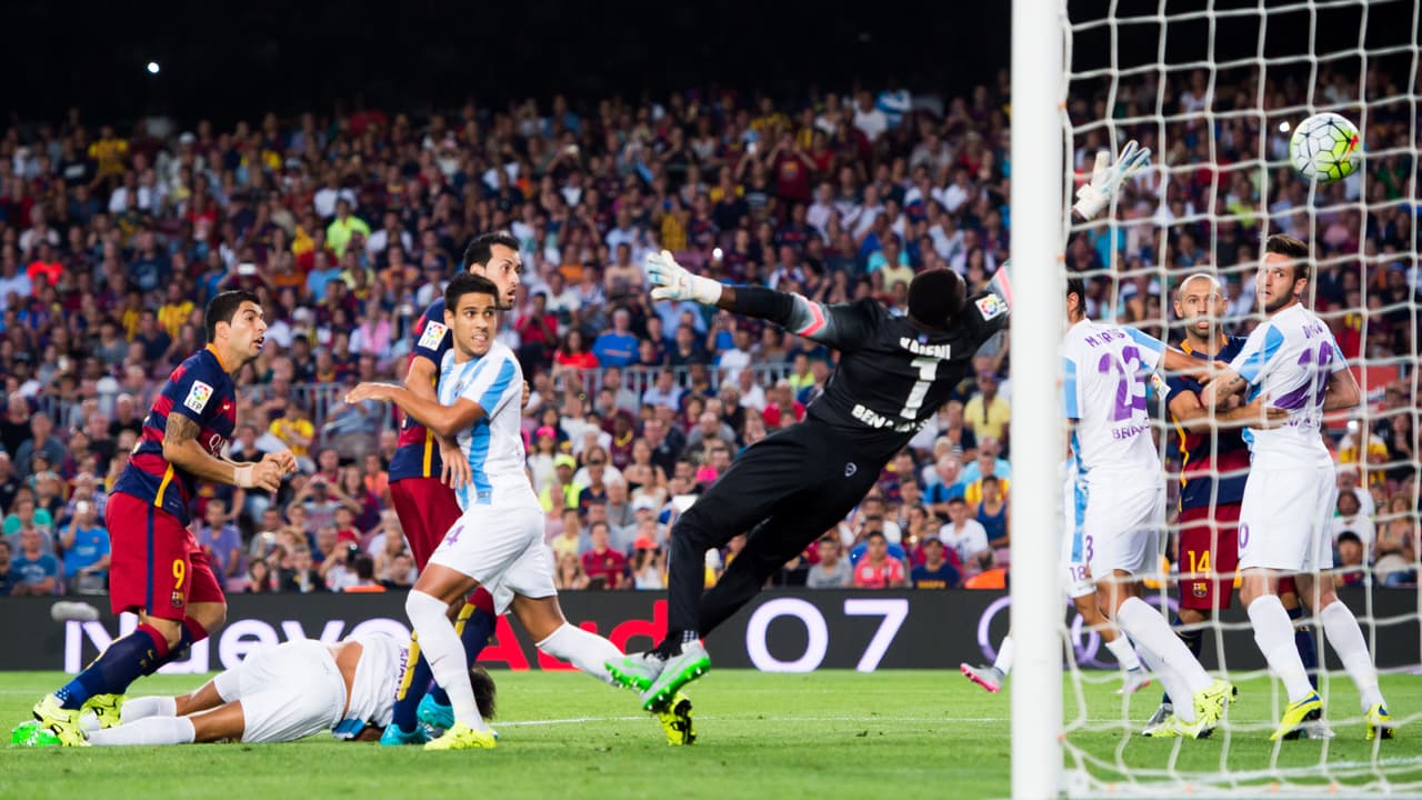 Y tuvo que ser hasta el minuto 73 cuanto Thomas Vermaelen se elevara dentro del área para vencer a Kameni con un cabezazo.