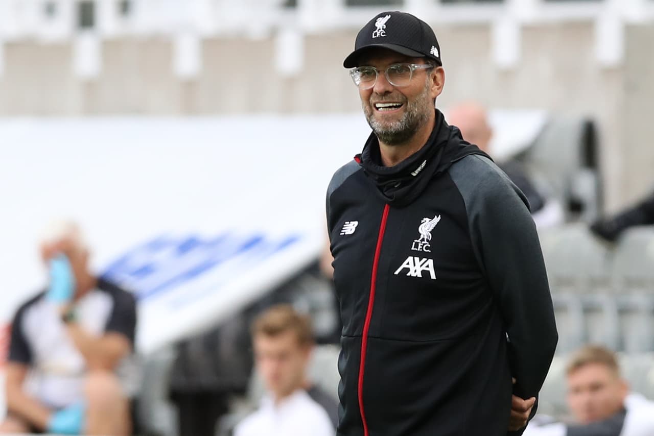 Jürgen Klopp atacó a rivales en la Premier manejados por "oligarcas"