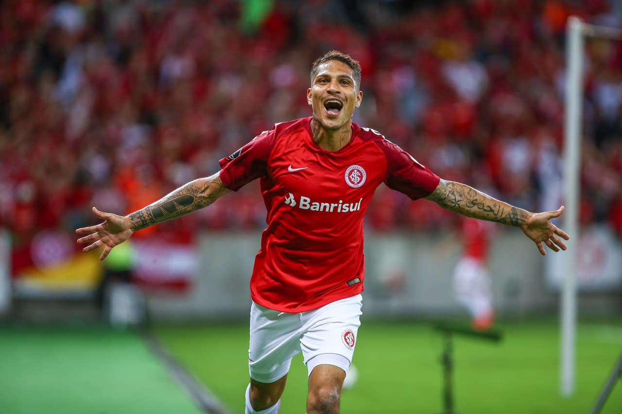 El peruano Paolo Guerrero de 35 años, milita en el Porto Alegre de Brasil.