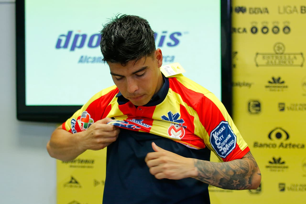 Luis Ángel Mendoza (foto) y Jose Martínez se vistieron con los colores de Monarcas Morelia al ser presentados como nuevos refuerzos del equipo con miras al Apertura 2019 de la Liga MX.